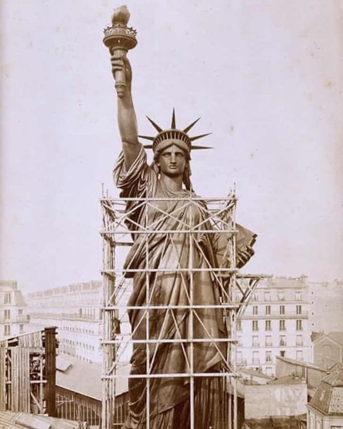 Happy Bastille day! 🍾🎊
🥐🥖🇫🇷 

Here is Lady Liberty in Paris in 1885 before setting sail for New York .
