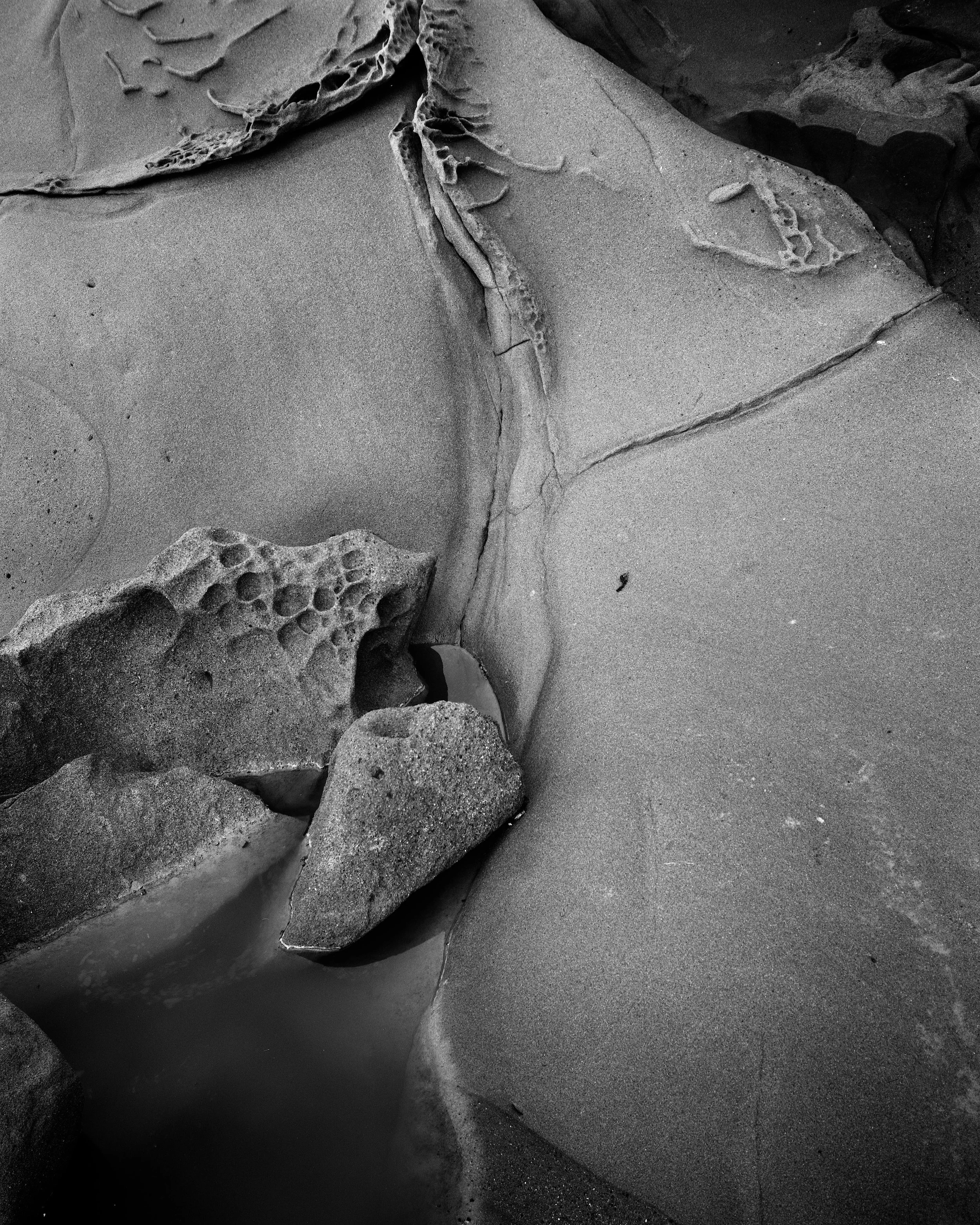 Bean Hollowed Sandstone Detail. Nagaoka 4x5, Fujinon 125mm f/5.6, Ilford Delta 100