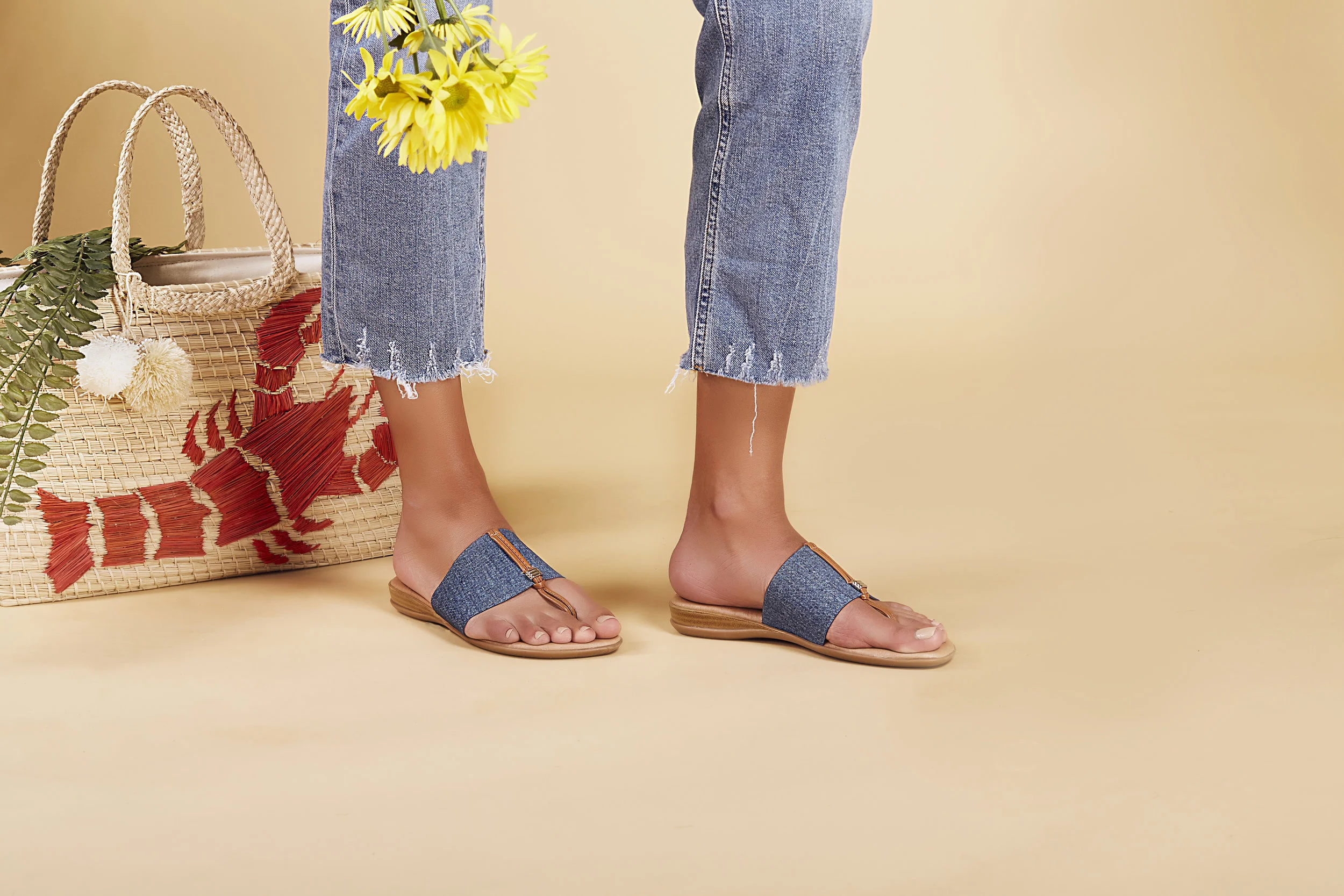 20180126_AndreAssous_SpringCampaign21497-Recovered copy.jpg