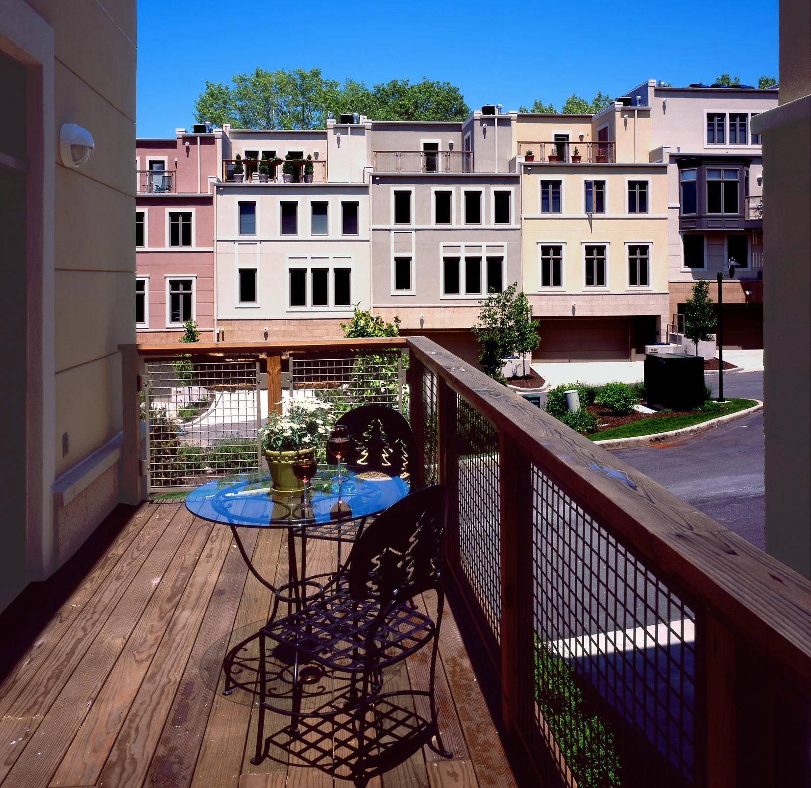 Villa Carabelli patio-adjusted.jpg
