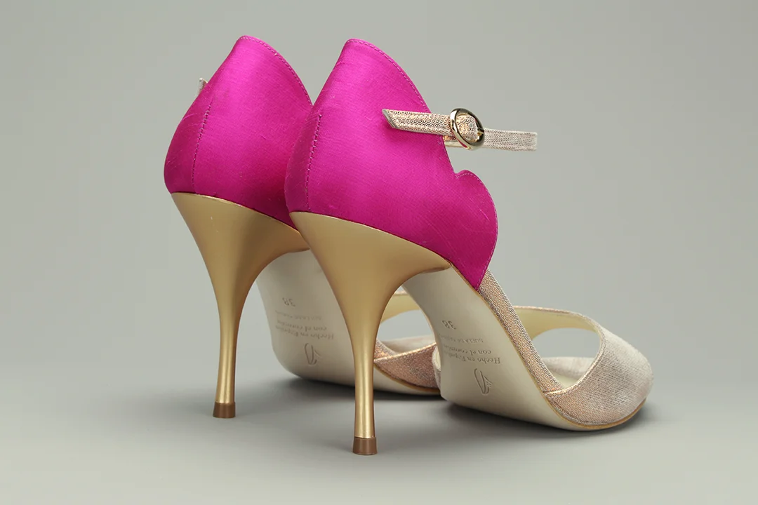 Shoe style Yuyo Brujo - back view