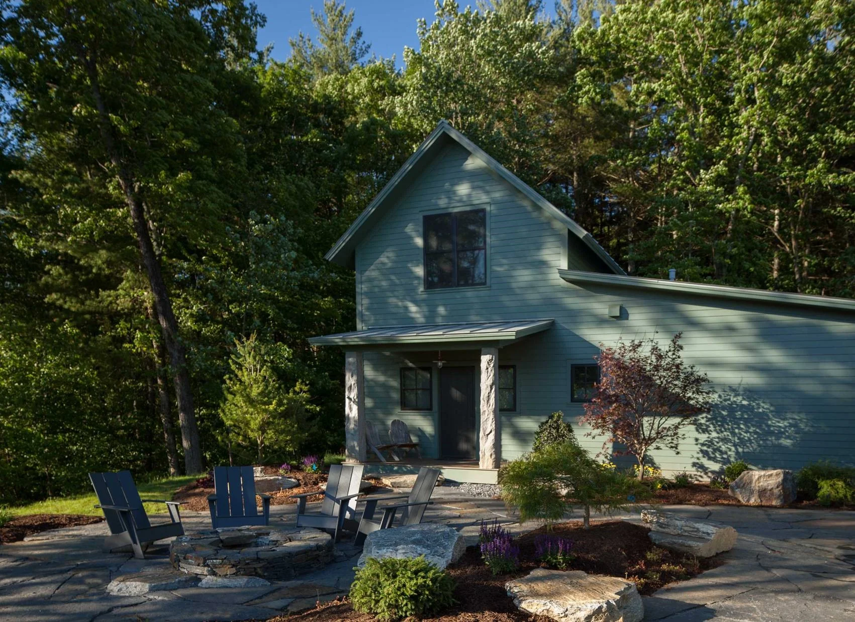 Exterior 04.jpg