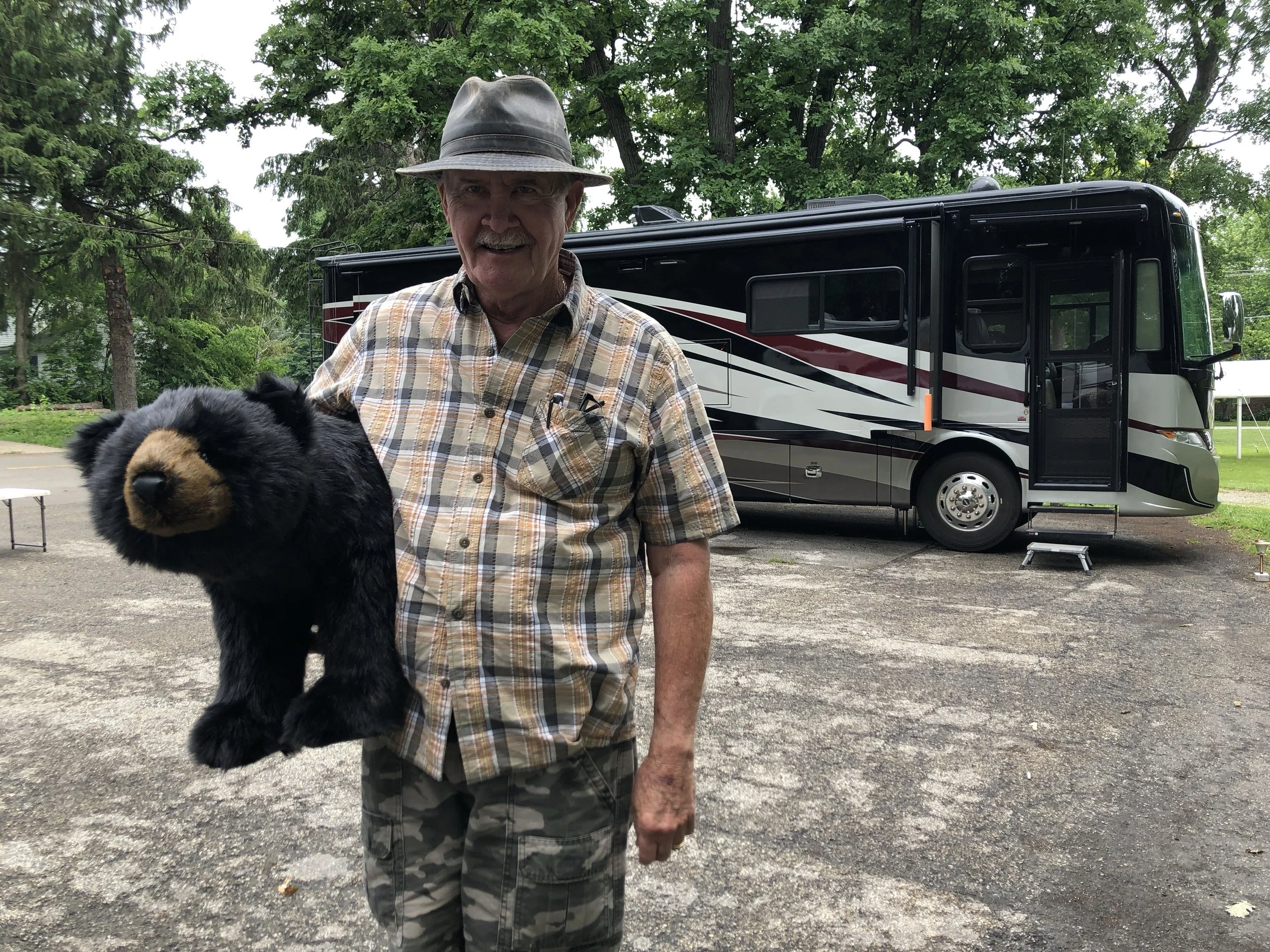 Wayne Simms and two monsters.