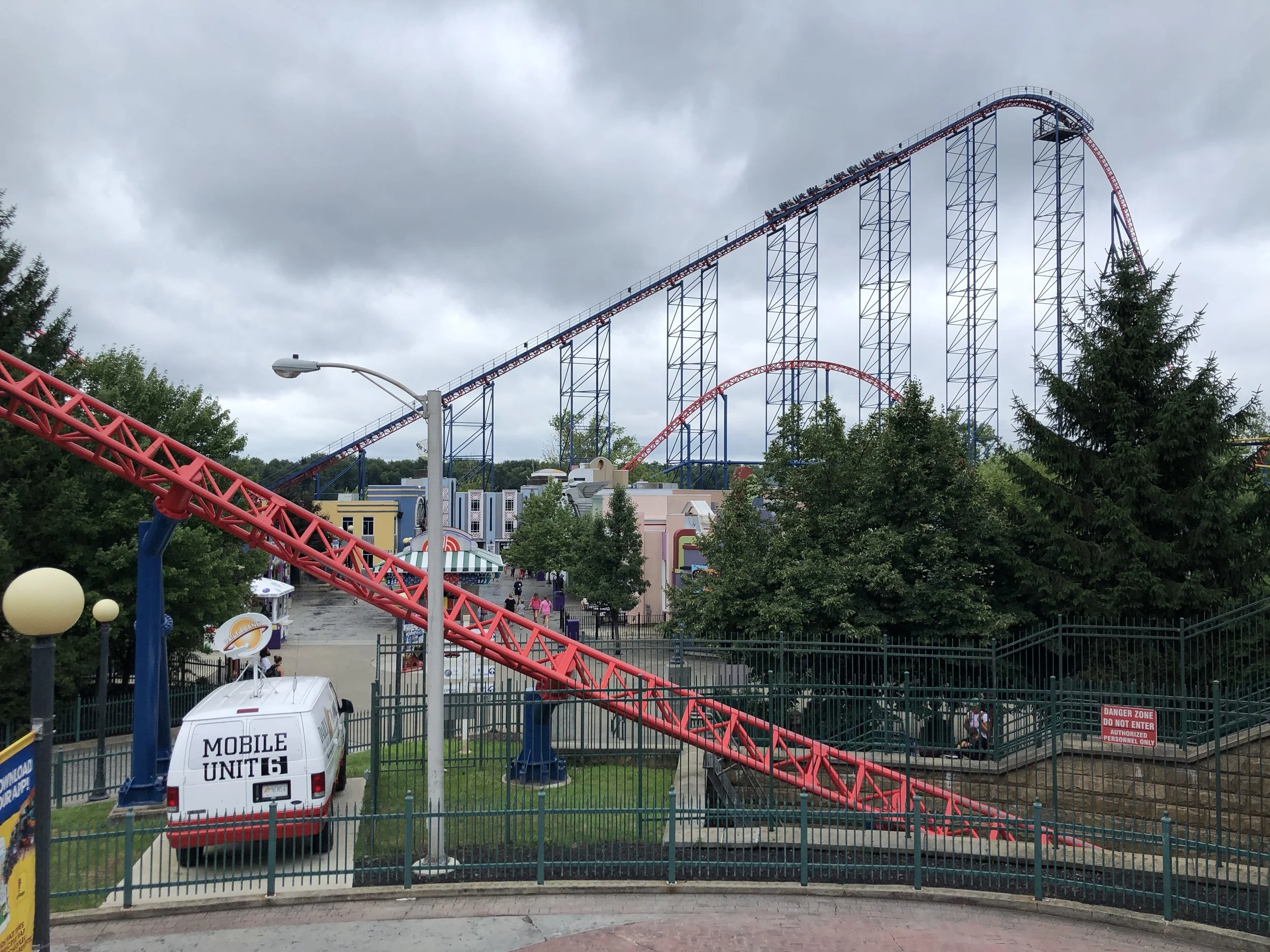 Superman The Ride.&nbsp;