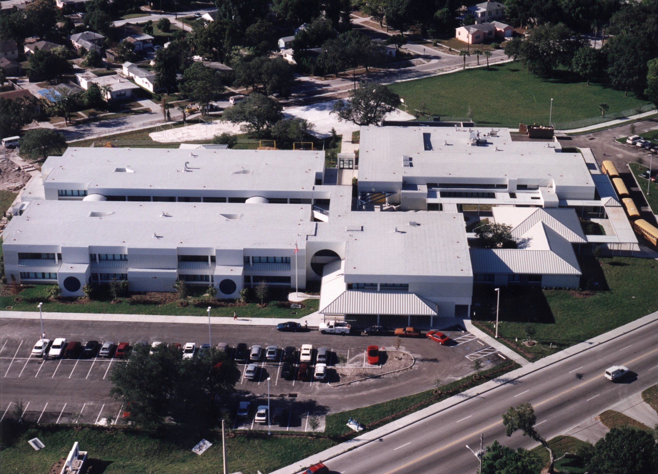 Lakewood Elementary (aerial).jpg