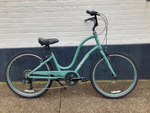 USED Electra Townie 7D Color Sage (GREAT CONDITION!) The Spinning Spoke Cycle Hub USED Electra Townie 7D Color Sage (GREAT CONDITION!) The Spinning Spoke Cycle Hub