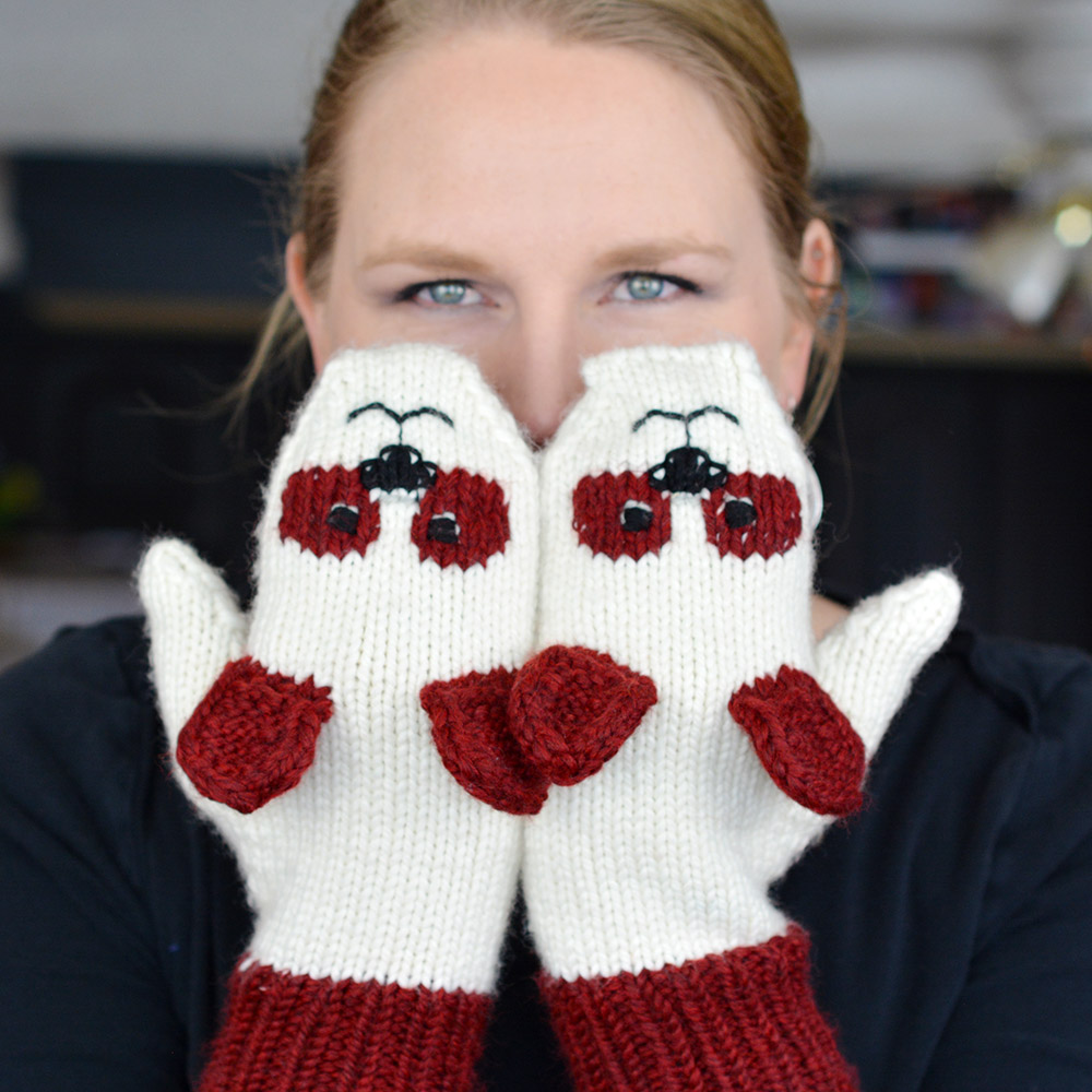 Cute, Cuddly Panda Mittens from www.mysecretwish.ca