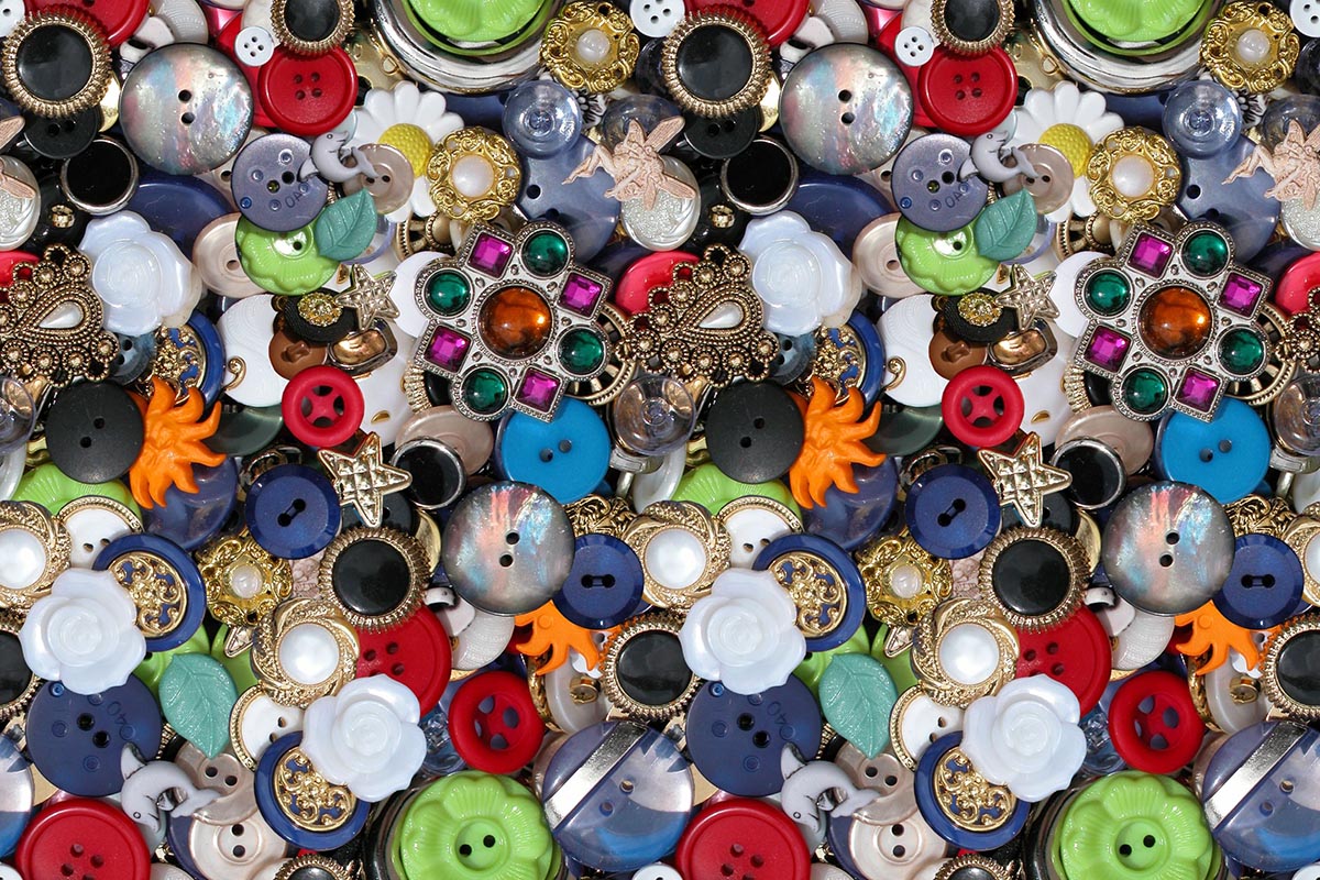 Button bags - full of treasures, plain and elaborate. And sometimes just plain ugly.