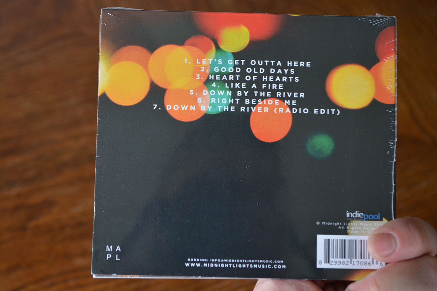 Track list for "Elements" by Midnight Lights .