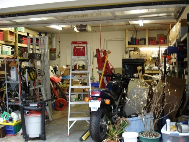messy_garage.JPG