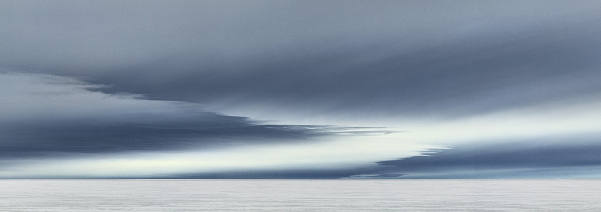 Image: Murray Fredericks, Icesheet #2338 , 2013, digital pigment print, 50 x 140 cm. 