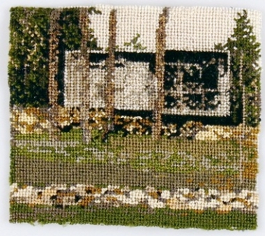 Narelle JUBELIN, BOXED . SET 28, 2005-06, cotton thread on silk mesh petit point renditions, The Box, Lissma, Suecia, architect Ralph Erskine, 1942, 4.5 x 5 cm. Image courtesy of the artist. 