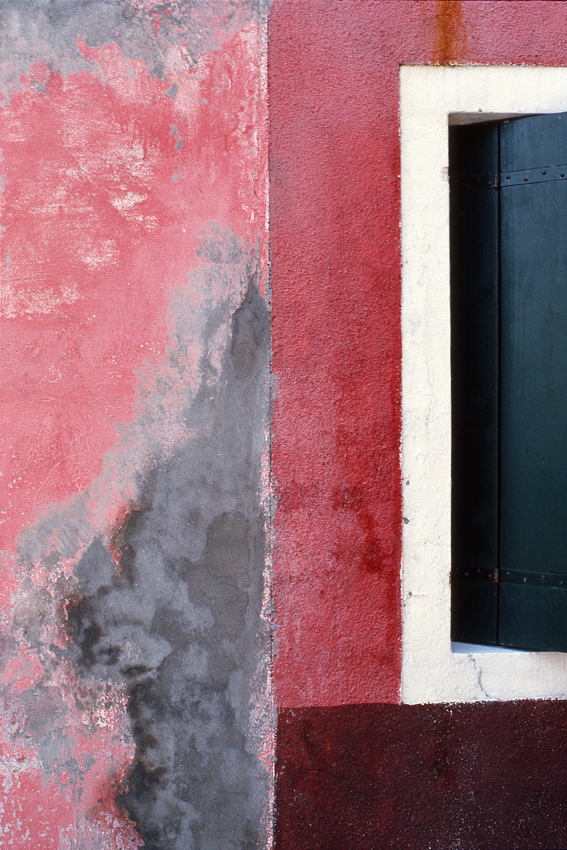   ROBERT OWEN   Burano pink wall green shutter #2  1978 dry mounted inkjet print 72 x 47 cm 