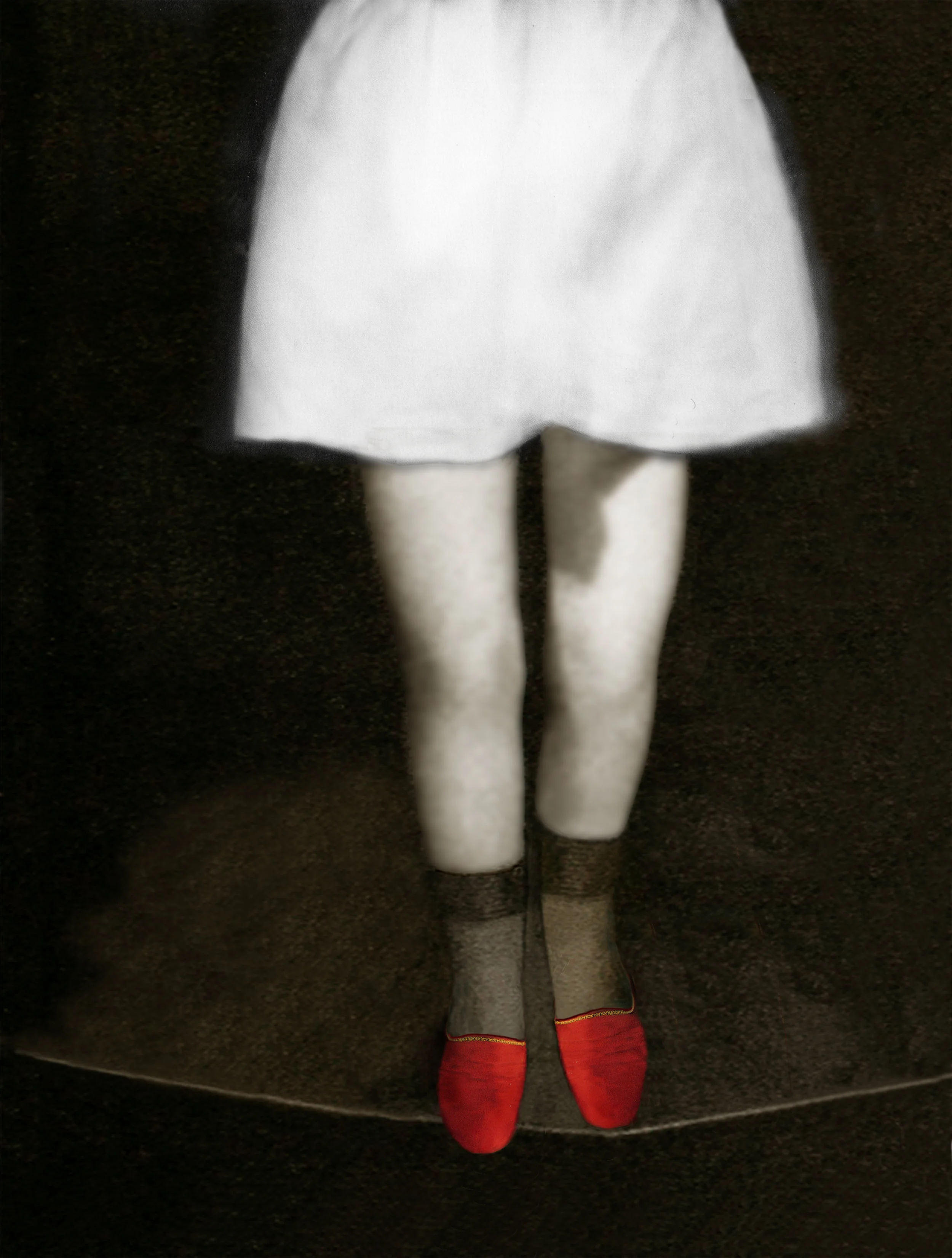 Pat Brassington, The Sleeper, 2018, pigment print, 90 x 68 cm.