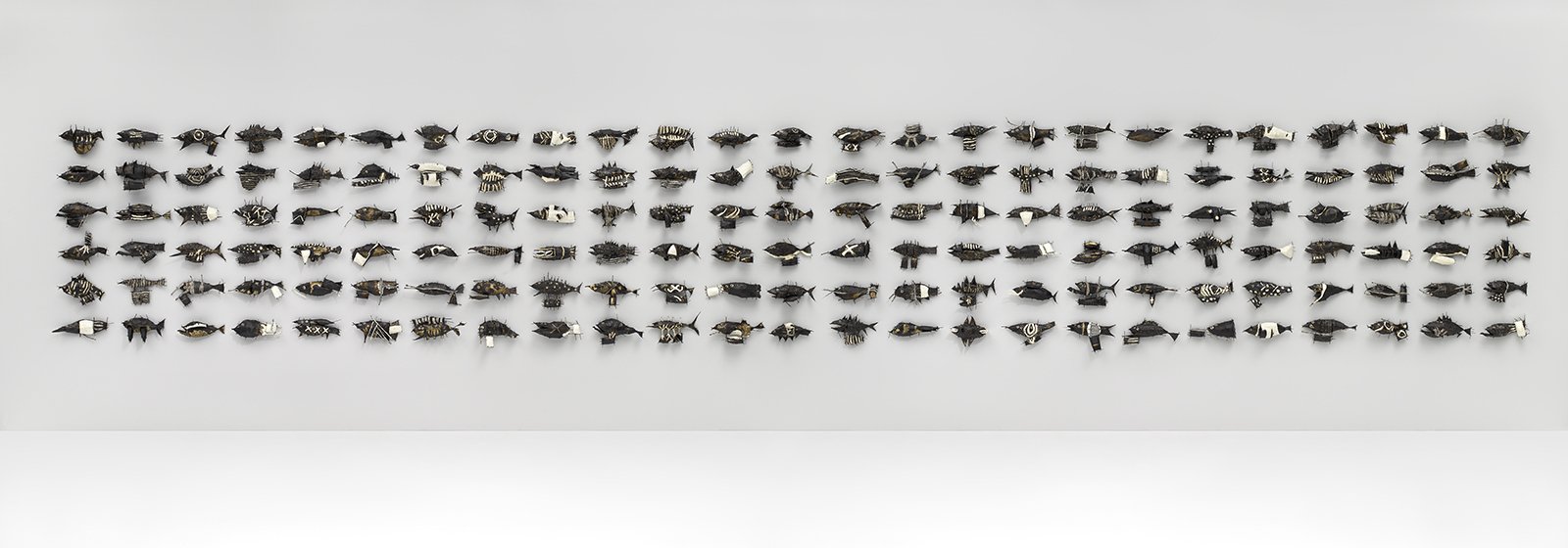 JOHN DAVIS, Nomad (and detail), 1998, twigs, cotton thread, calico, bituminous paint, (1-150) 163 x 1400 x 18cm (variable) (installation). 