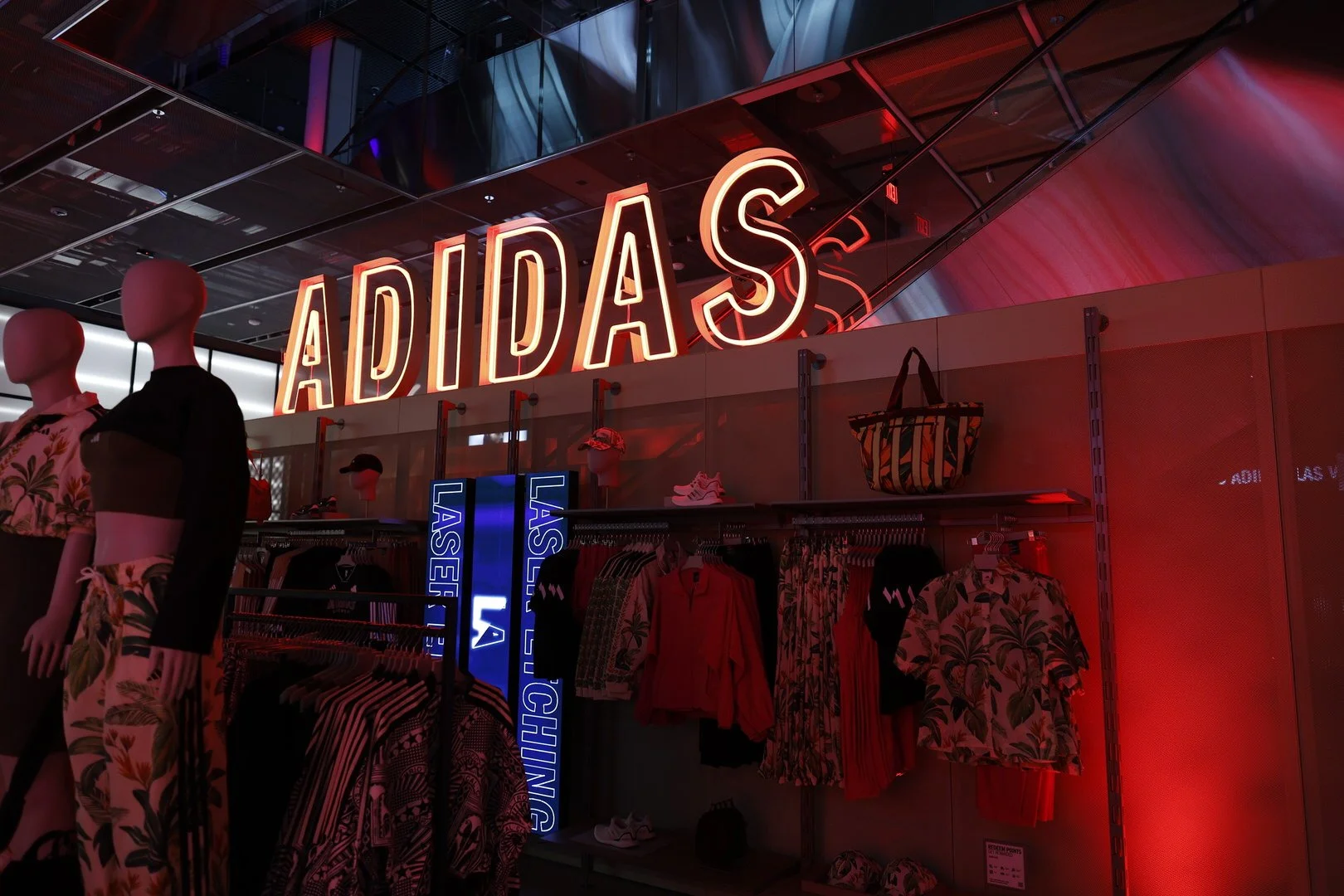 adidas-vegas-thecobrasnake016_WNY9569.JPG.JPG