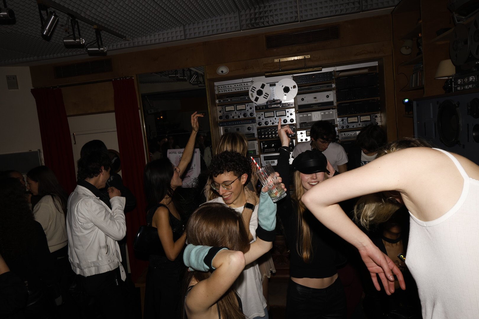 book-bar-amour3231_R1A0406.JPG.JPG