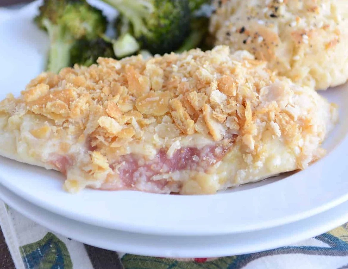chicken cordon bleu casserole.jpg
