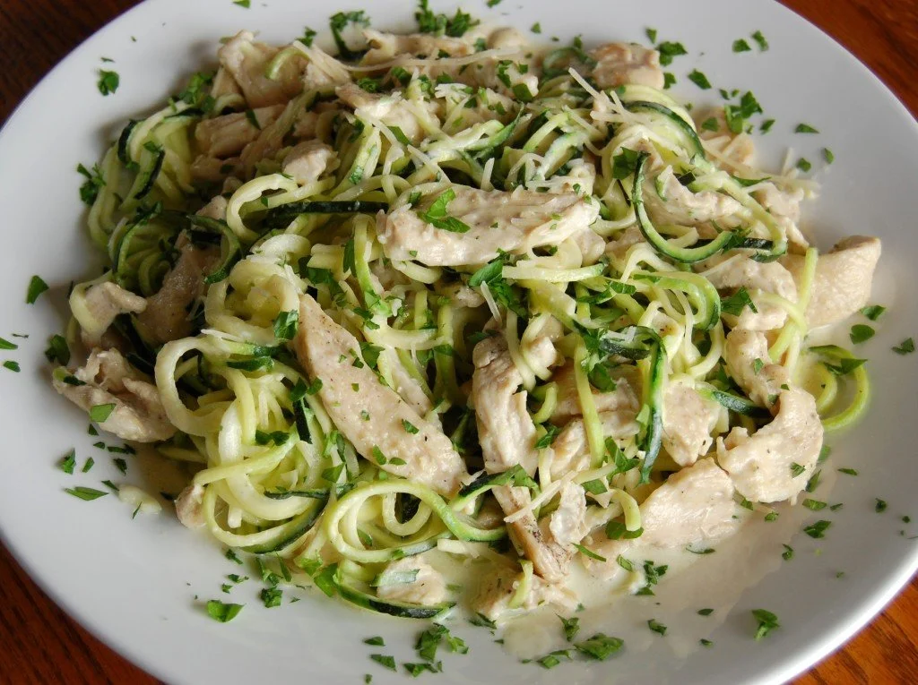 chicken zoodle bowl.jpg
