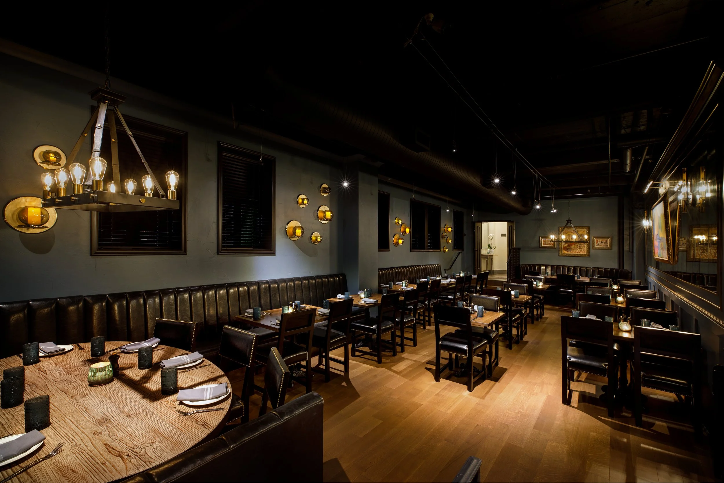 Angle of dining room -TULCHALKBOARD.jpg