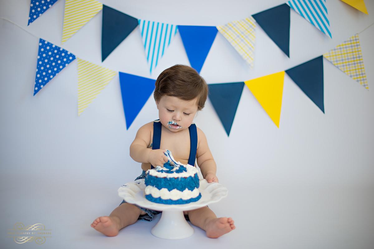 Photography by andrade Chicago Birthday Cake Smash Photography session-13.jpg