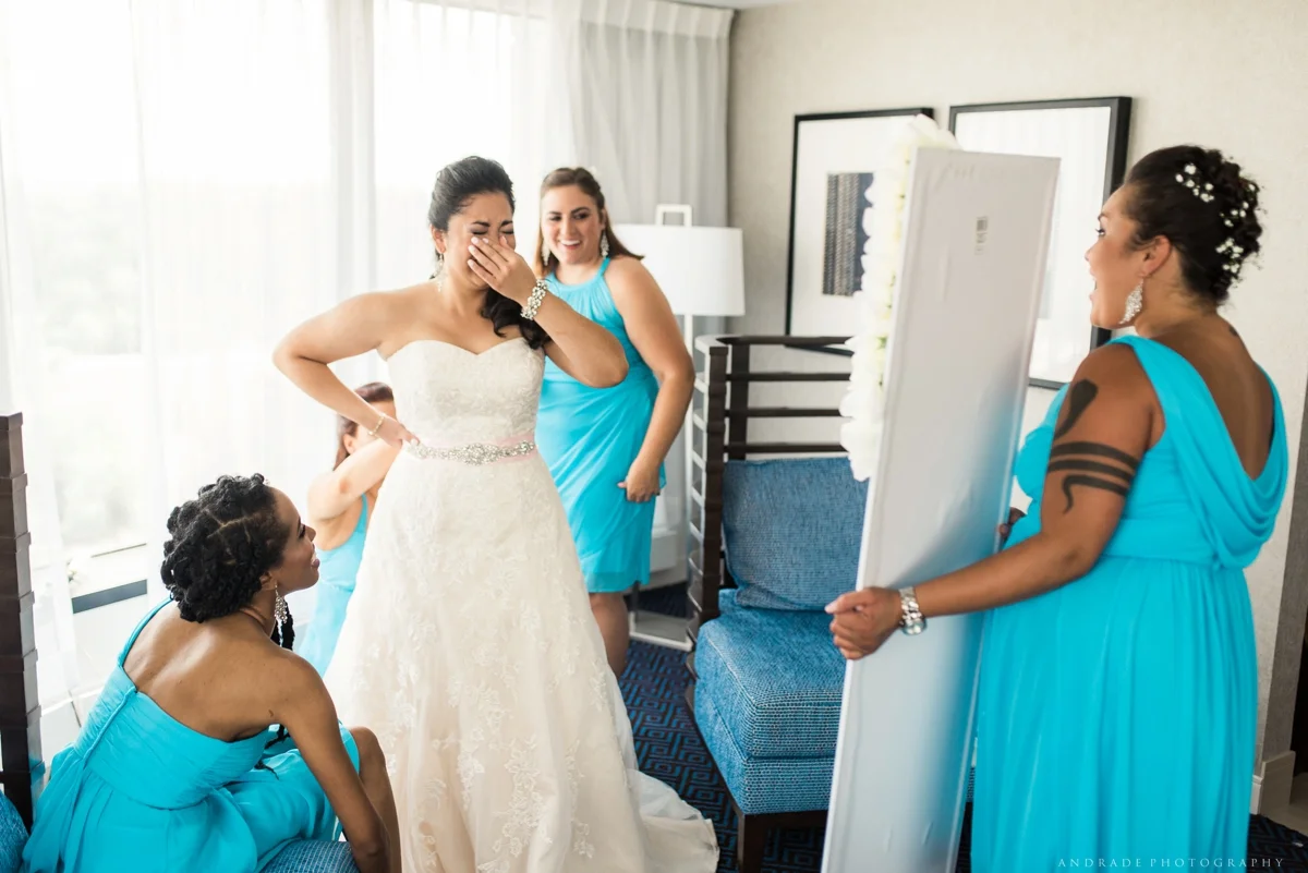 Naperville Wedding Photographer _ Maggianos Little Italy Wedding_0020.jpg