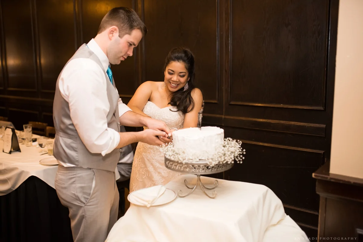 Naperville Wedding Photographer _ Maggianos Little Italy Wedding_0051.jpg