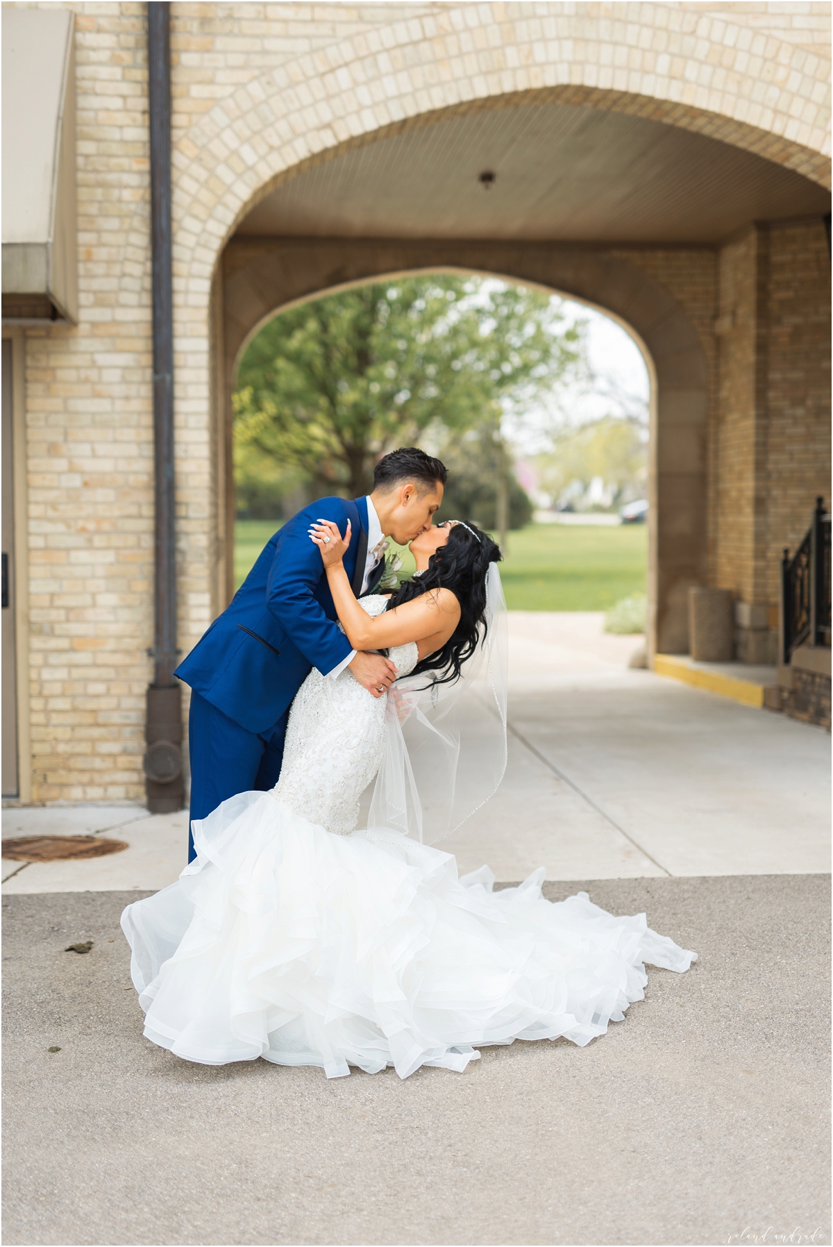 Italian American Society Wedding in Kenosha Wisconsin, Kenosha Wisconsin Wedding Photographer, Chicago Wedding Photography Kenosha Mexican Italian Wedding_0036.jpg