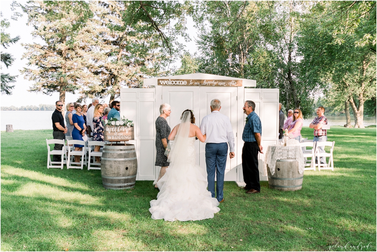 Round Lake Vineyards Wedding, Chicago Wedding Photographer, Aurora Wedding Photographer, Best Photographer In Aurora, Best Photographer In Chicago_0029.jpg