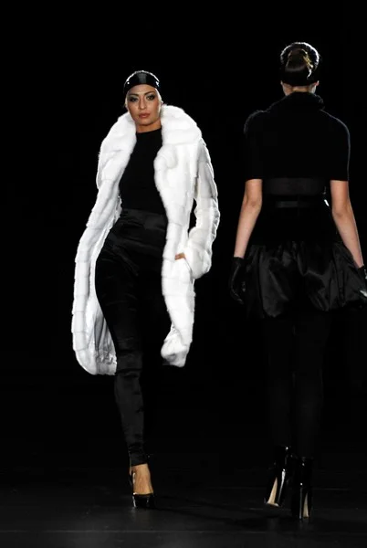 Julien Macdonald show, British Fashion Days (2007)