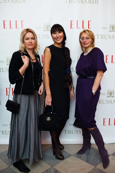 Елена Бадмаева (дизайнер) с гостьями, ELLE Fashion Days, 2011 г.