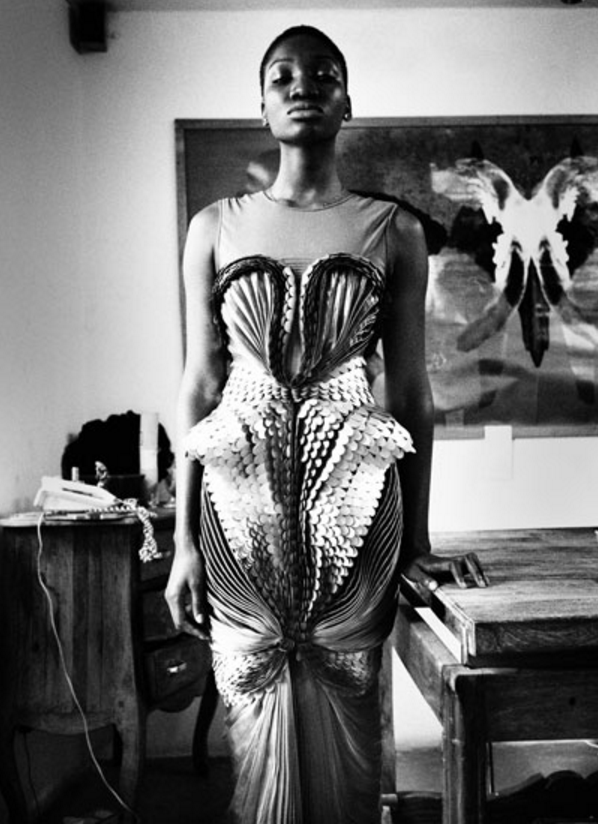 AMIT AGGARWAL (PIRNIA COLLECTIONS)