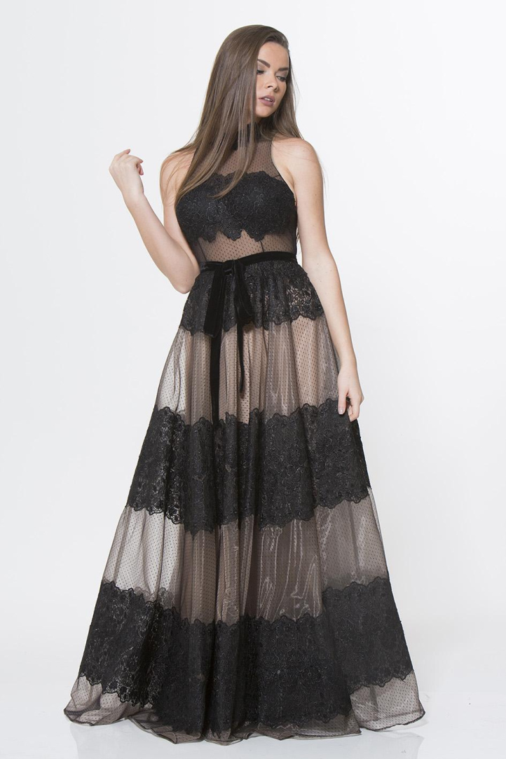 Look Book_Page17_Image1.jpg