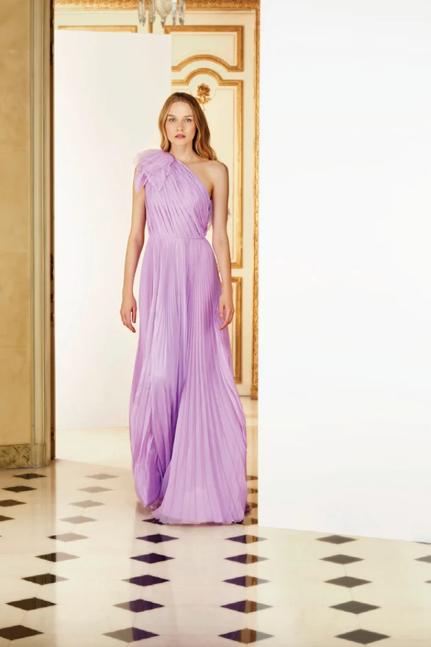 SS19 LookBook - Portrait_Page16_Image1.jpg