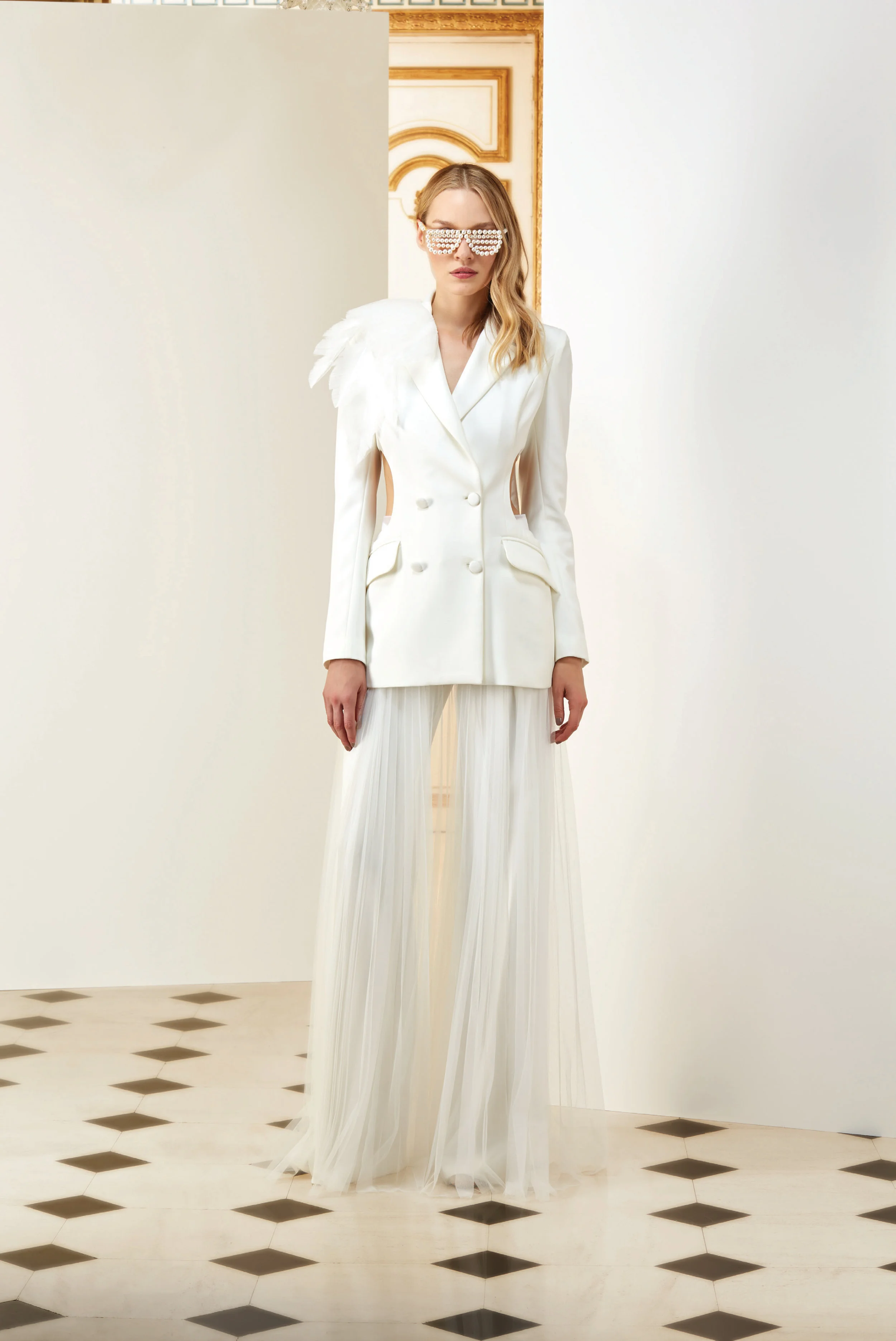 SS19 LookBook - Portrait_Page25_Image1.jpg
