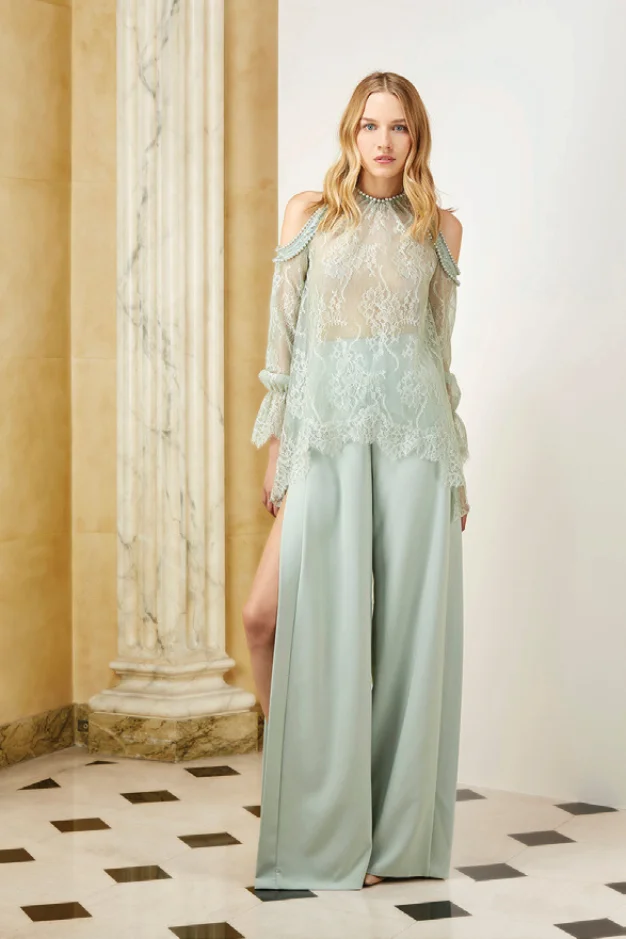 SS19 LookBook - Portrait_Page32_Image1.jpg