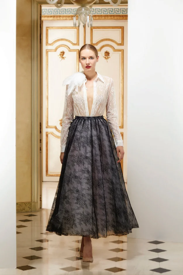 SS19 LookBook - Portrait_Page36_Image1.jpg