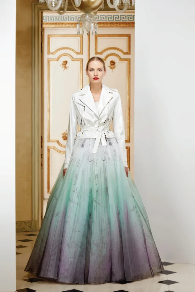 SS19 LookBook - Portrait_Page41_Image1.jpg