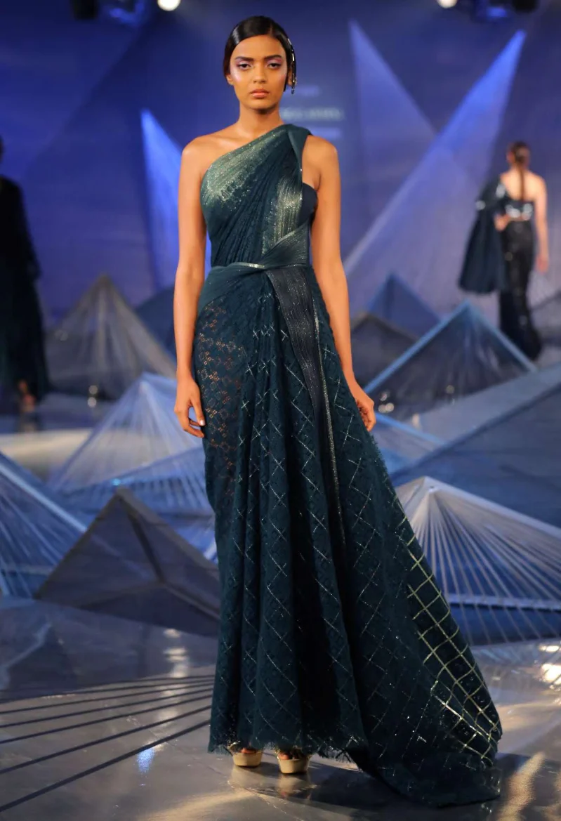 lookbook SS19 Amit Aggarwal-ilovepdf-compressed-ilovepdf-compressed_Page27_Image1.jpg