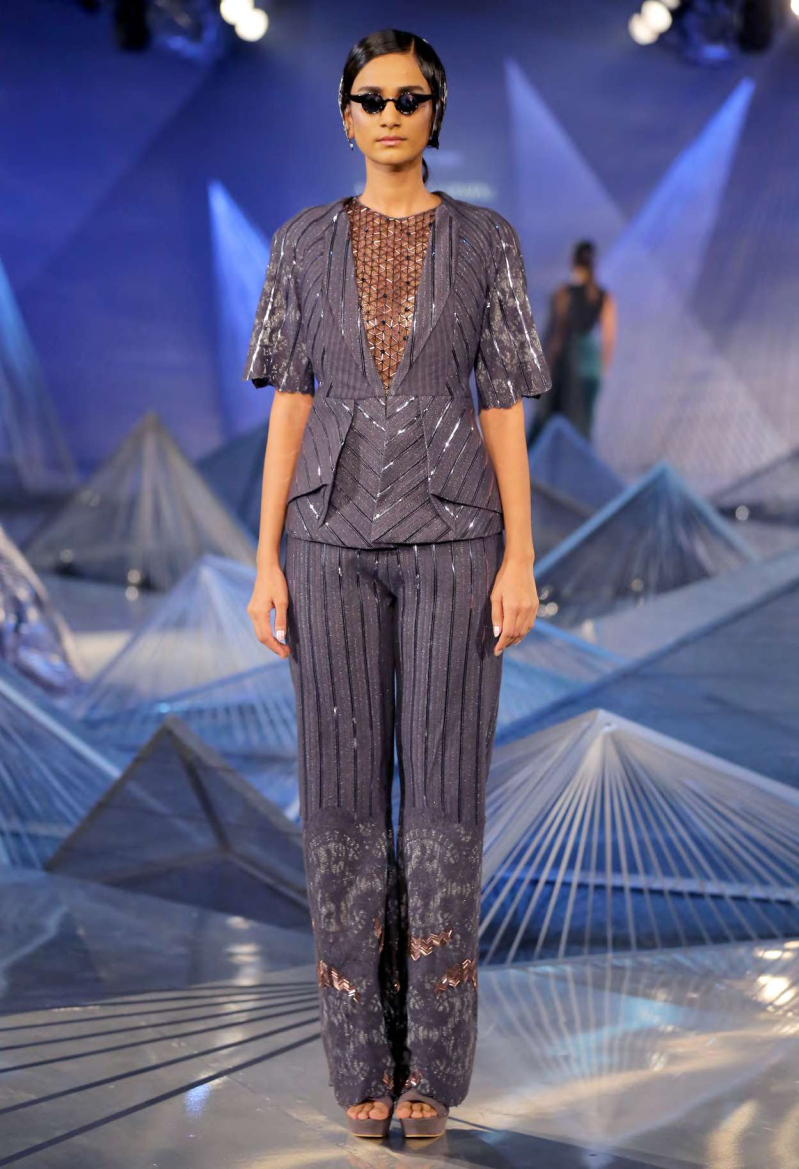 lookbook SS19 Amit Aggarwal-ilovepdf-compressed-ilovepdf-compressed_Page29_Image1.jpg