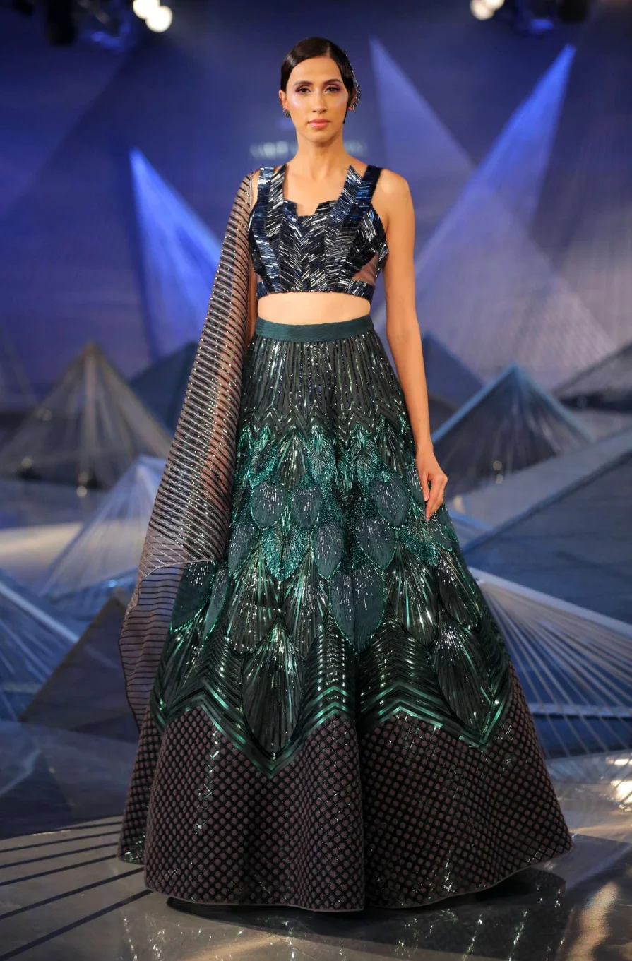 lookbook SS19 Amit Aggarwal-ilovepdf-compressed-ilovepdf-compressed_Page32_Image1.jpg