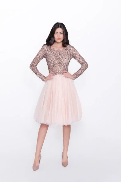 AK Lookbook Demi-Couture FW 19-20 EUR_Page2_Image1.jpg