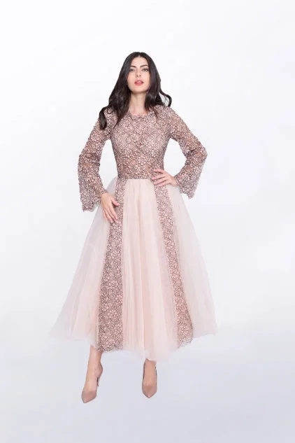 AK Lookbook Demi-Couture FW 19-20 EUR_Page3_Image2.jpg