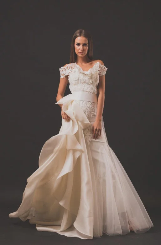 1541073777987_SWAF THIS_Page12_Image5.jpg