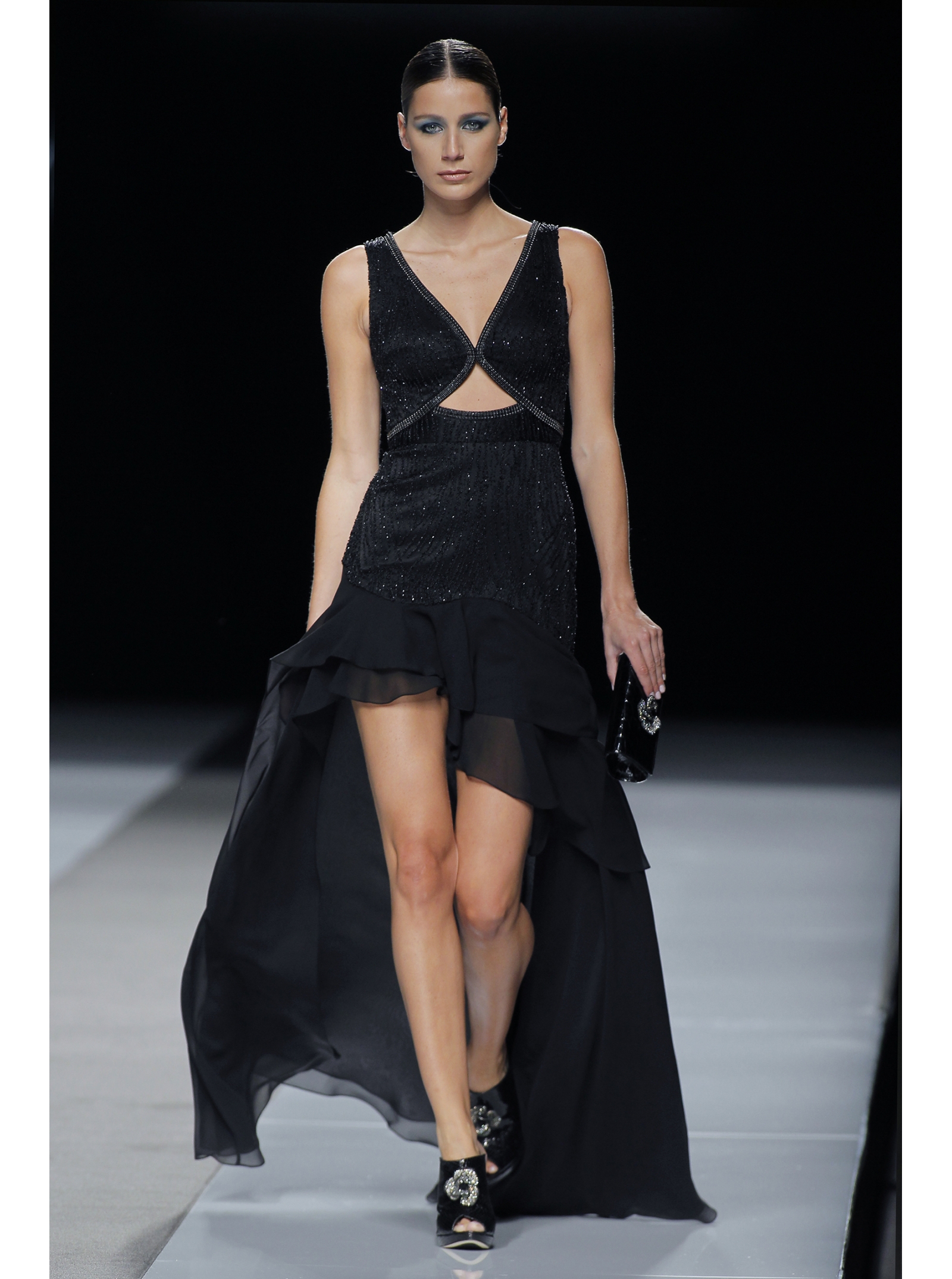 vestido-largo-gasa-y-cristal.jpg