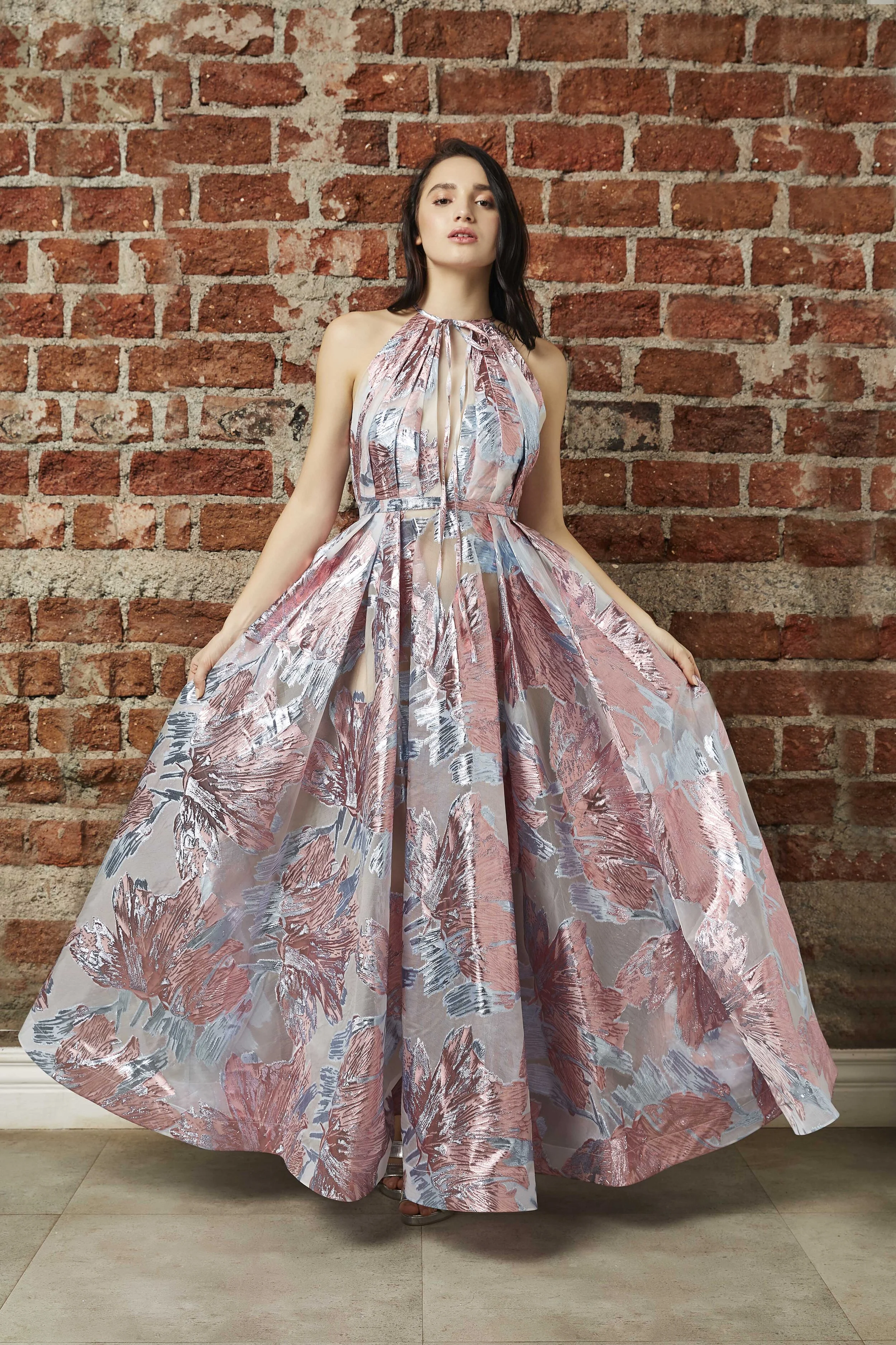 VIONE (PIRNIA COLLECTIONS)