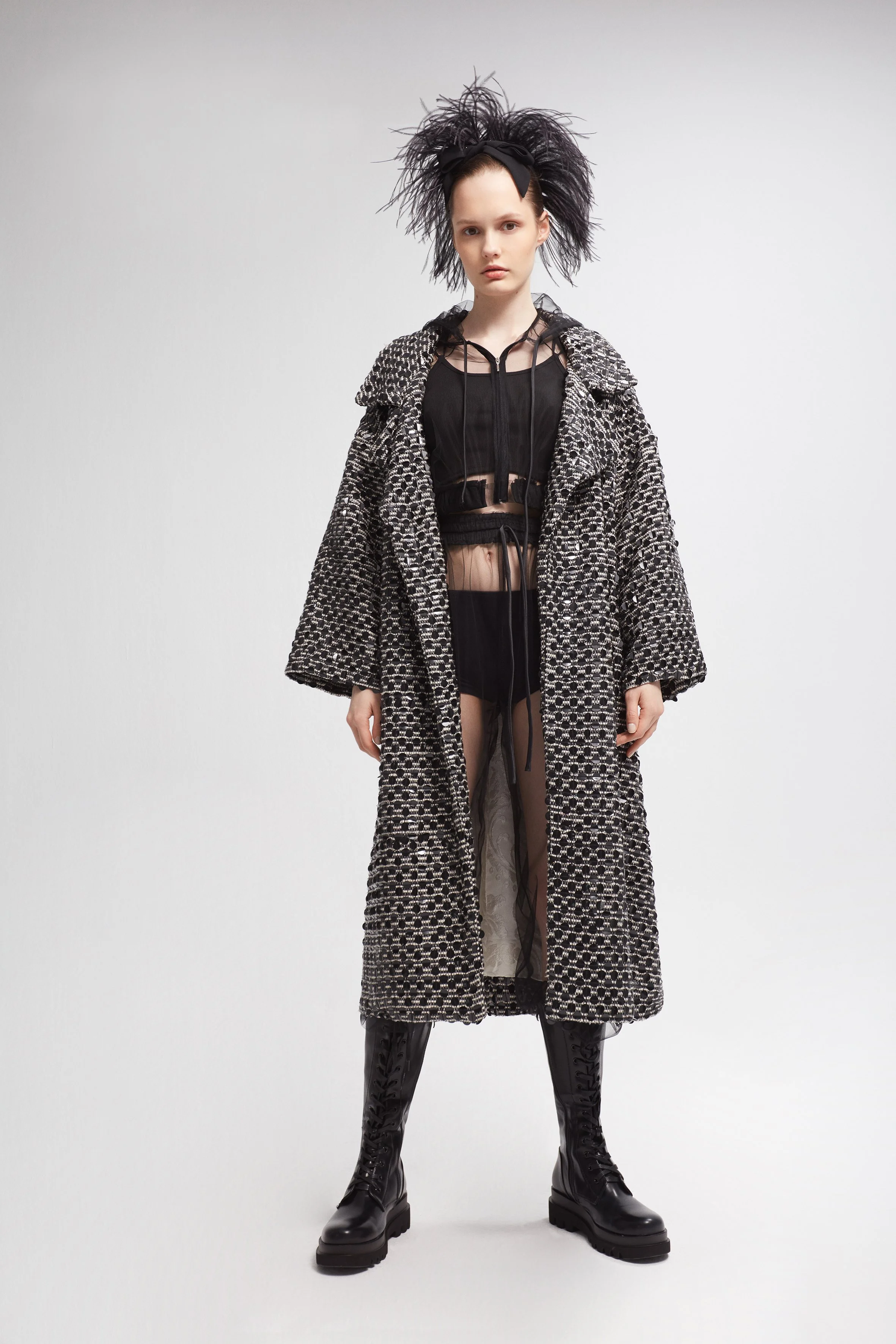 21-20139 COAT, 21-32 TOP, YC01 BOMBER JACKET, YC02 PANTS_01.jpg