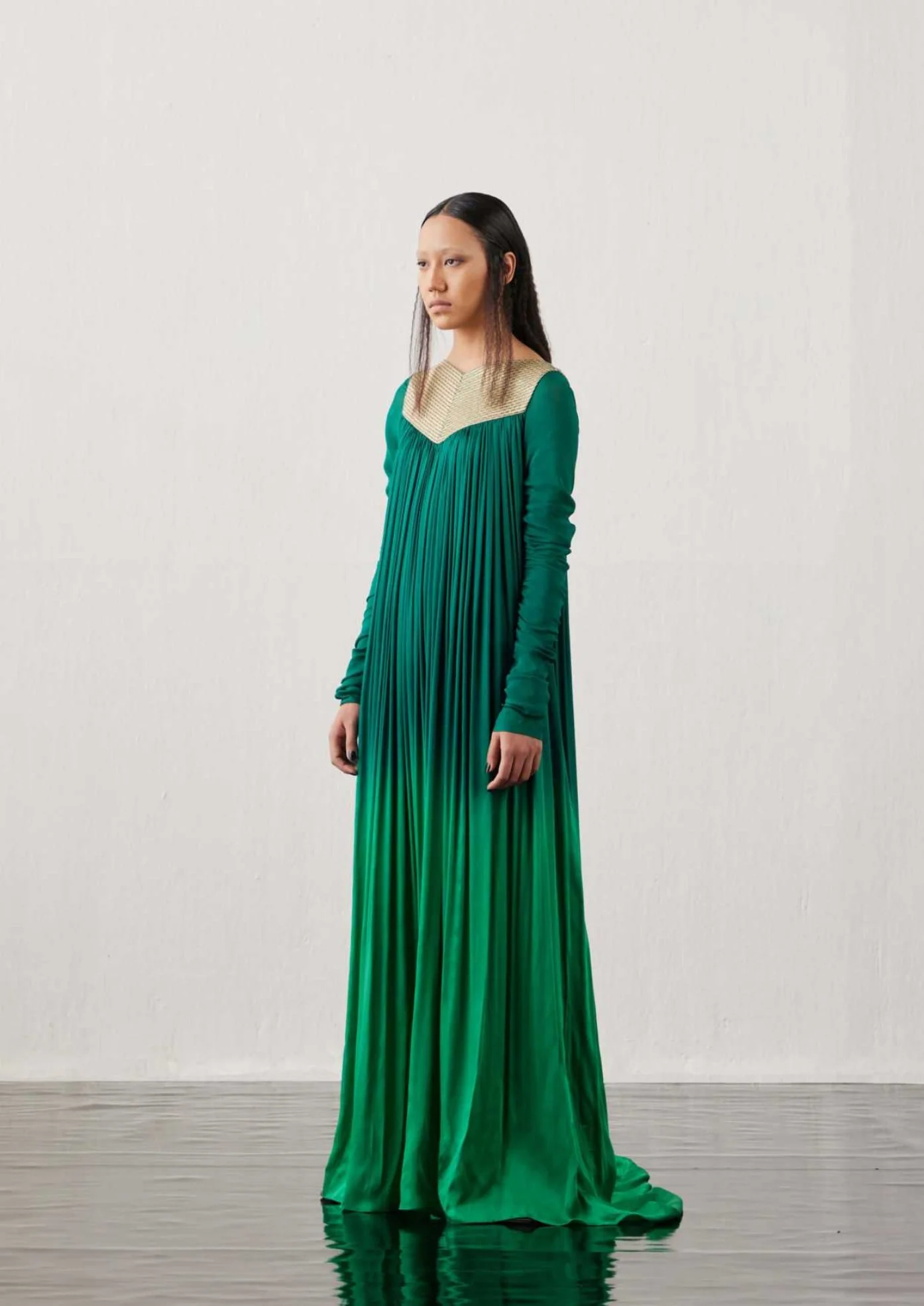 AKHL AW 23-24 Celeste (Paris Version Comp)_Page39_Image1.jpg