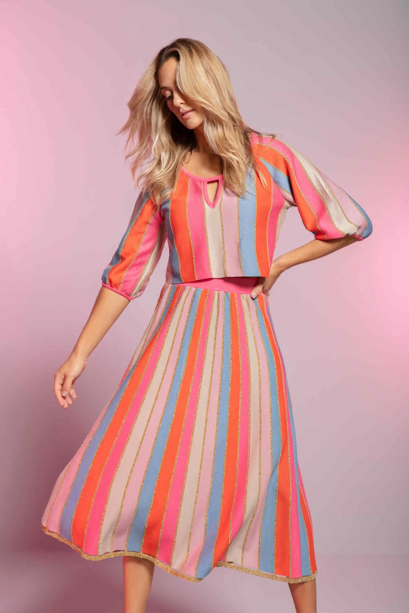 1 dolar  LOOKBOOK VERAO 23_Page82_Image1.jpg