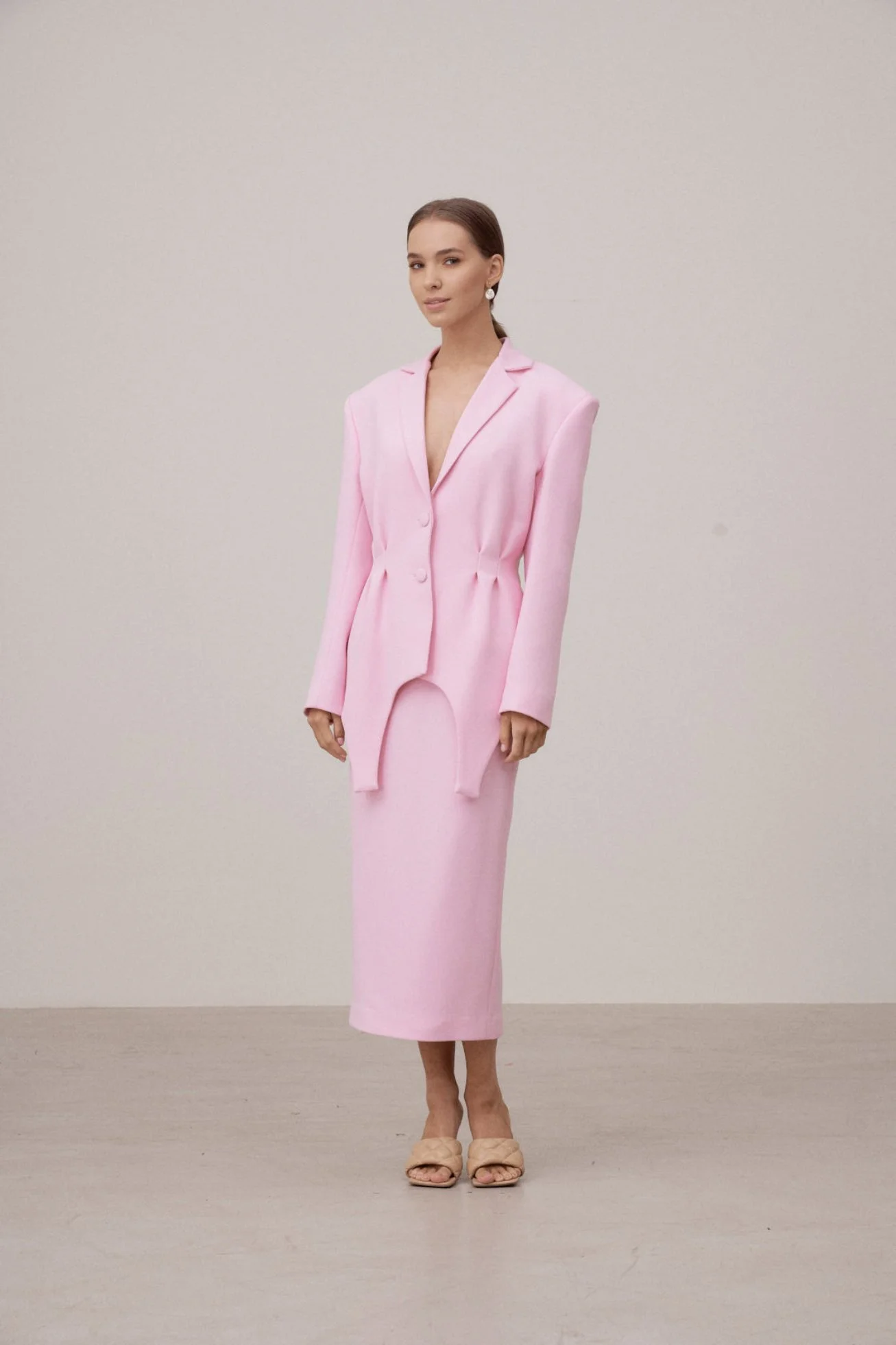 malli lookbook 2023_Page26_Image1.jpg